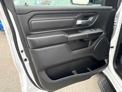 New 2026 RAM 1500 Express AWD/4WD image 17