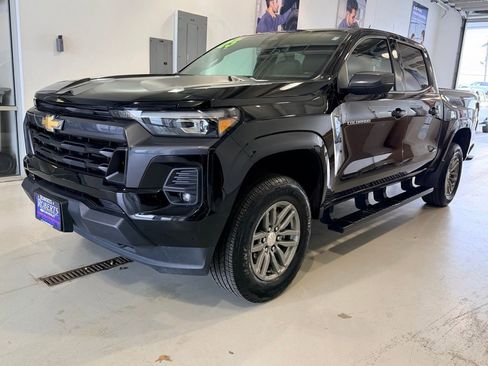 Used 2025 Chevrolet Colorado LT w/ LT Convenience Package image 7