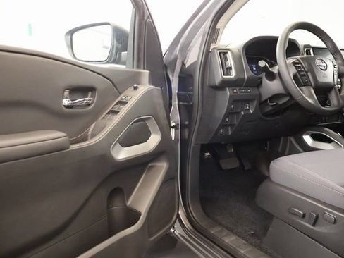 New 2026 Nissan Frontier SV w/ SV Convenience Package AWD/4WD image 9