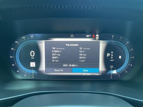 Certified 2023 Volvo XC40 B5 Plus w/ Protection Package Premier image 18