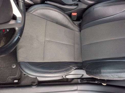 Used 2016 Hyundai Veloster w/ Option Group 03 FWD image 36