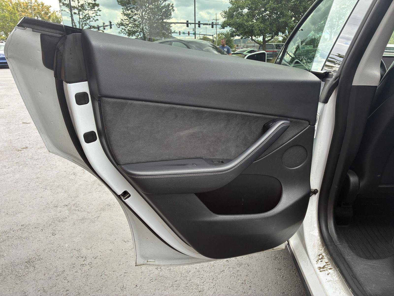 Used 2022 Tesla Model Y Performance AWD/4WD image 11