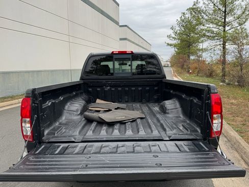 Used 2012 Nissan Frontier SV image 35