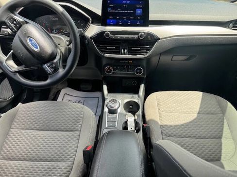 Used 2020 Ford Escape SE image 21