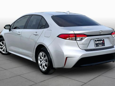 Used 2025 Toyota Corolla LE FWD image 12