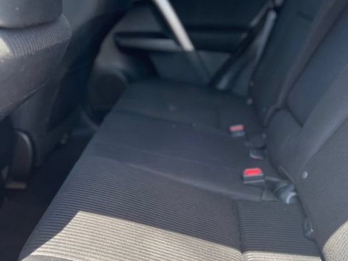 Used 2016 Toyota RAV4 LE FWD image 19