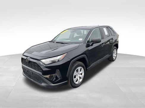 Used 2024 Toyota RAV4 LE image 2