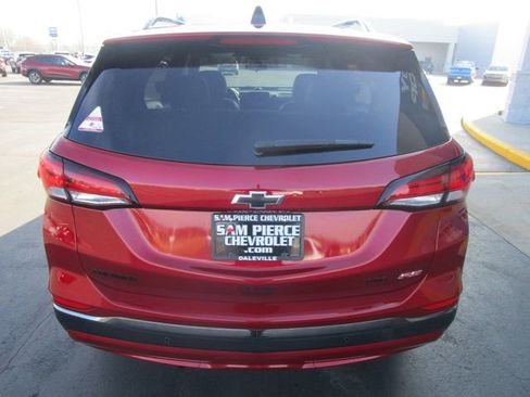 Used 2023 Chevrolet Equinox RS image 4