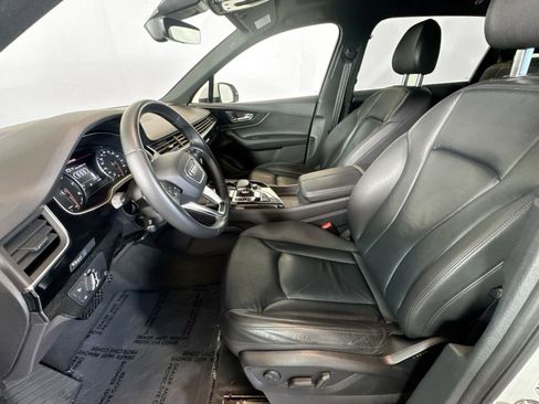 Used 2017 Audi Q7 3.0T Premium image 18