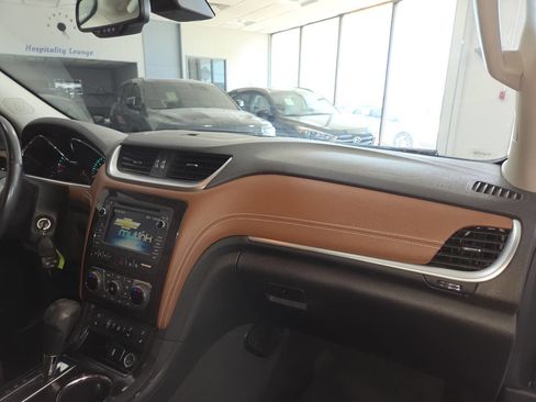 Used 2016 Chevrolet Traverse LTZ AWD/4WD image 32