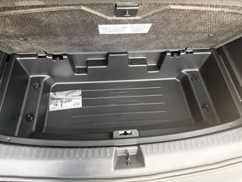 Used 2026 Chevrolet Traverse LT w/ LPO, Floor Liner Package FWD image 31