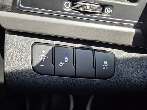 Used 2018 Hyundai Elantra Value Edition w/ Cargo Package image 13