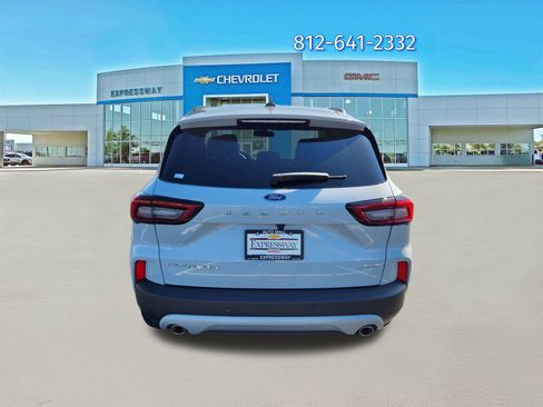 Used 2025 Ford Escape Platinum w/ Premium Technology Package image 6
