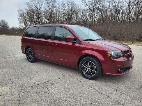 Used 2018 Dodge Grand Caravan GT image 6