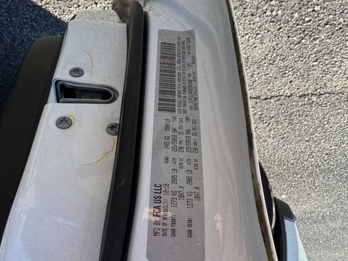 Used 2019 Jeep Cherokee Limited image 53