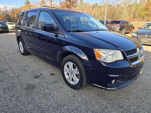 Used 2013 Dodge Grand Caravan Crew image 7