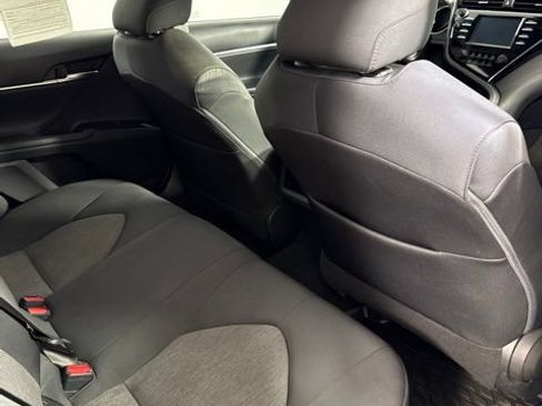 Used 2018 Toyota Camry LE FWD image 27