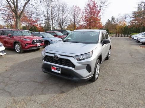 Used 2022 Toyota RAV4 LE image 1