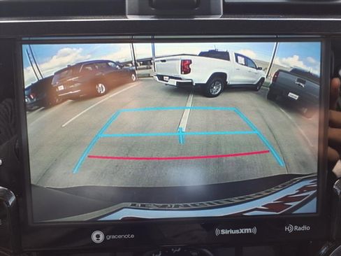 Used 2022 Toyota 4Runner TRD Off-Road image 10