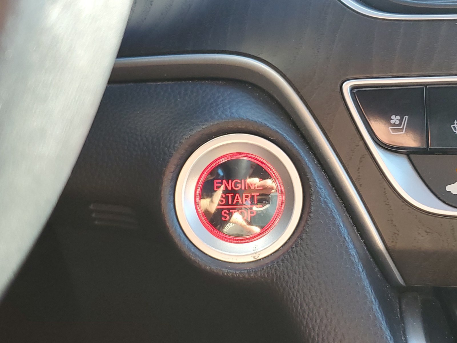 Used 2018 Honda Accord Touring image 30