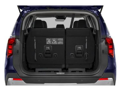 Used 2025 Kia Carnival FWD image 13