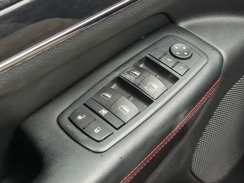 Used 2017 Jeep Grand Cherokee Trailhawk w/ Trailhawk Luxury Group image 31