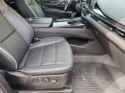 Used 2024 Cadillac Escalade ESV Sport w/ Touring Package image 29