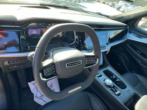 Used 2024 Jeep Wagoneer Launch Edition image 26