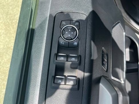 Used 2019 Ford F150 Lariat w/ Equipment Group 502A Luxury AWD/4WD image 5