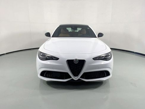 New 2024 Alfa Romeo Giulia Ti image 4
