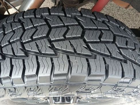 Used 2024 GMC Sierra 2500 AT4 w/ AT4 Premium Plus Package image 65