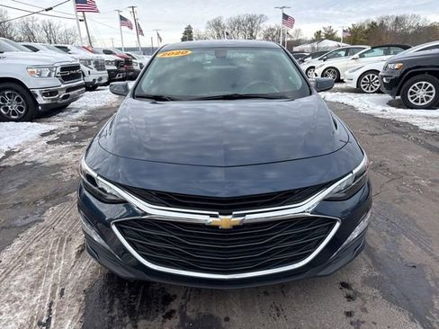 Used 2020 Chevrolet Malibu LT image 2
