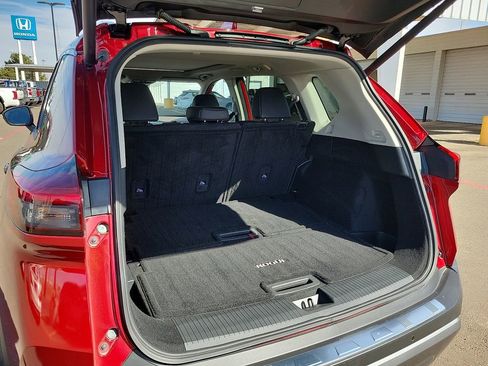 Used 2023 Nissan Rogue SL w/ SL Premium Package image 6