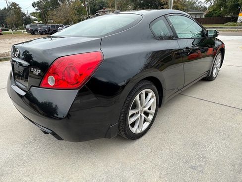 Used 2009 Nissan Altima 3.5 SE w/ Premium Pkg image 7