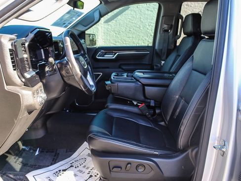 Used 2022 GMC Sierra 1500 Elevation image 17