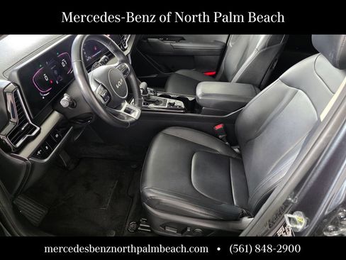 Used 2023 Kia Sportage EX FWD image 9