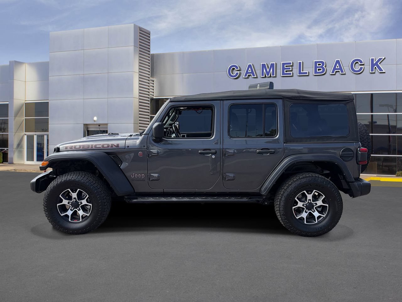 Used 2022 Jeep Wrangler Unlimited Rubicon w/ LED Lighting Group AWD/4WD image 3