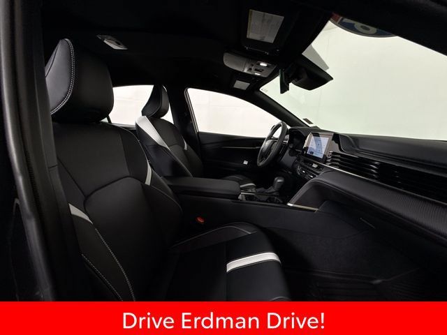 Used 2026 Toyota Camry SE FWD image 25
