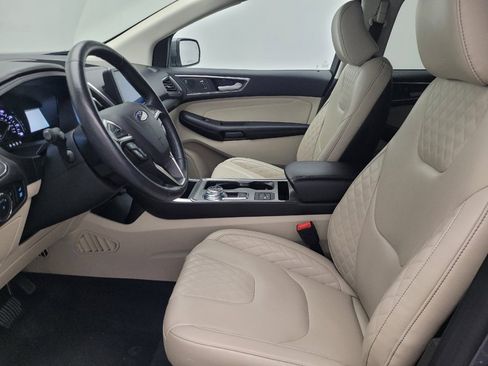 Used 2024 Ford Edge Titanium image 17
