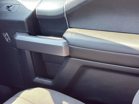 Used 2019 Ford F150 XLT w/ Equipment Group 302A Luxury AWD/4WD image 23