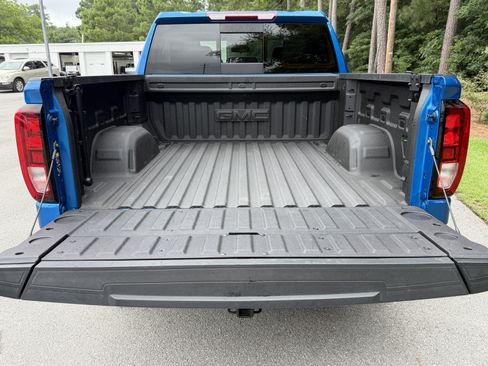 Used 2024 GMC Sierra 1500 Elevation w/ Elevation Premium Package AWD/4WD image 4