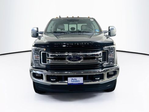 Used 2019 Ford F250 XLT w/ XLT Premium Package AWD/4WD image 2