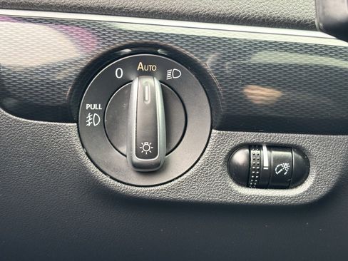 Used 2016 Volkswagen Jetta SEL image 19