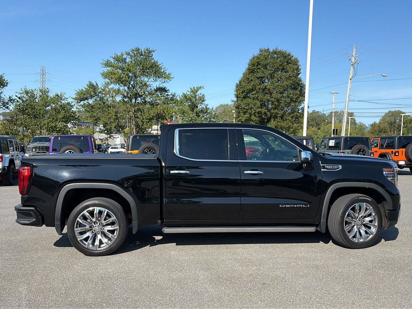 Used 2023 GMC Sierra 1500 Denali w/ Denali Reserve Package AWD/4WD image 6