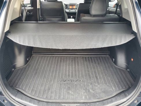 Used 2018 Toyota RAV4 Limited image 25