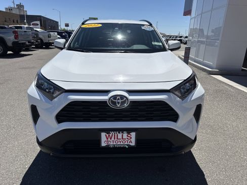 Used 2022 Toyota RAV4 LE AWD/4WD image 5