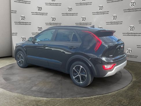 New 2026 Kia Niro EX FWD image 3