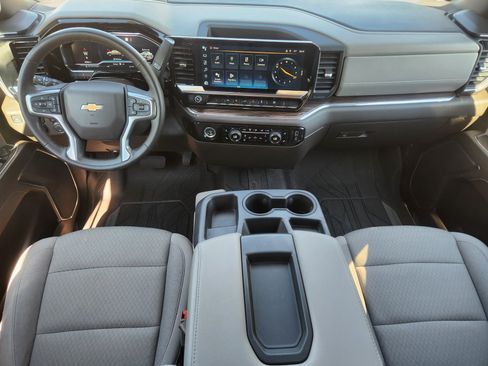 Used 2023 Chevrolet Silverado 1500 LT w/ Protection Package RWD image 8