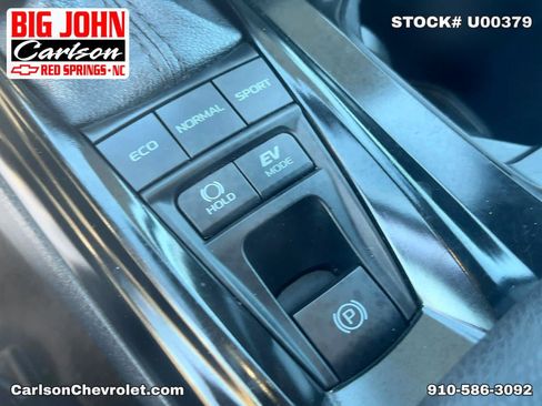 Used 2025 Toyota Camry SE FWD image 21