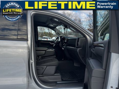 Used 2025 GMC Sierra 1500 Elevation image 36